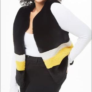 NWT Plus Size Faux Fur Colorblock Vest - Black & Yellow - Size 1X